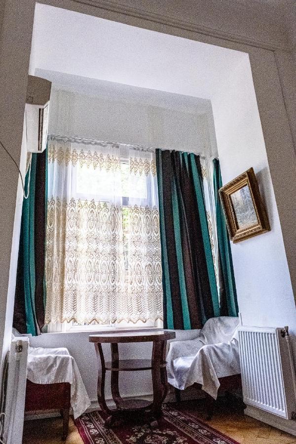 Gutsa Artists Mini-Hotel Tbilisi Exterior photo