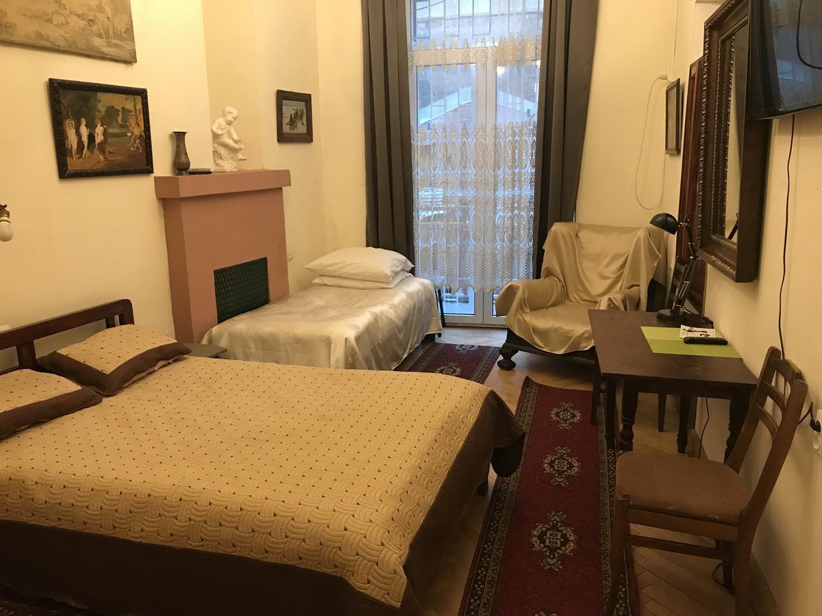 Gutsa Artists Mini-Hotel Tbilisi Exterior photo