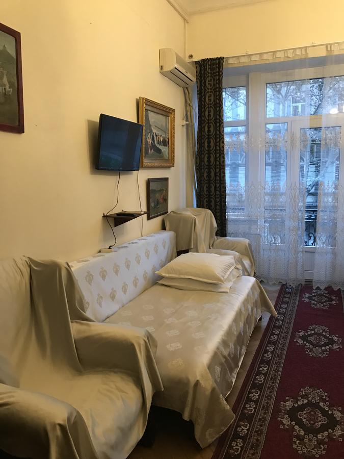 Gutsa Artists Mini-Hotel Tbilisi Exterior photo