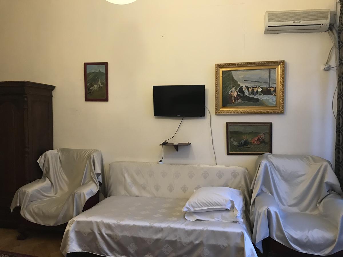Gutsa Artists Mini-Hotel Tbilisi Exterior photo
