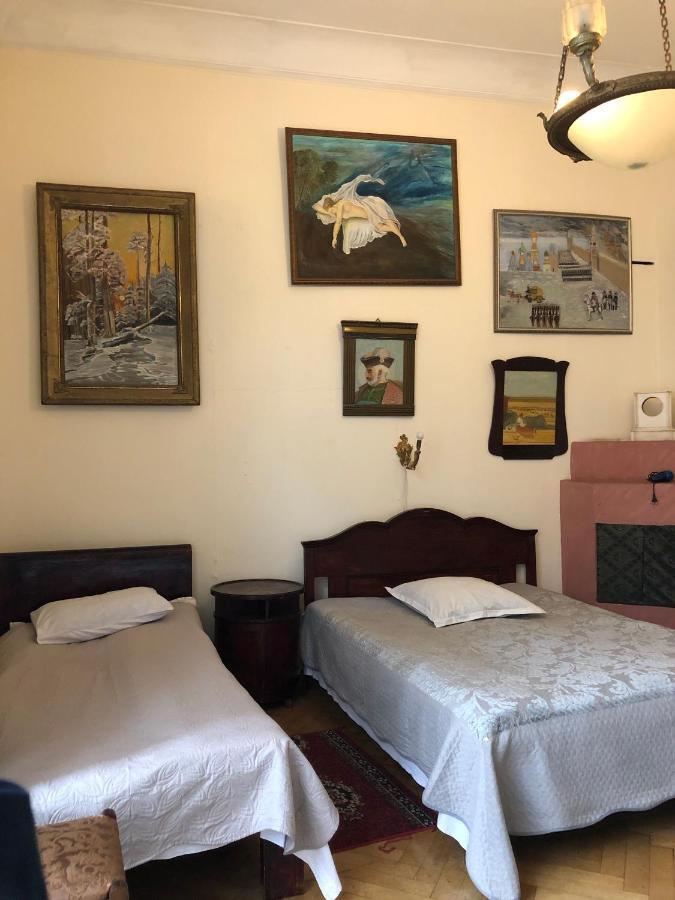 Gutsa Artists Mini-Hotel Tbilisi Exterior photo